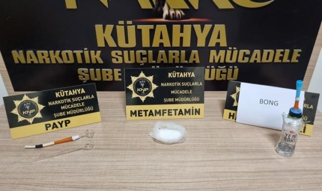 Kütahya'da şüphe üzerine durdurulan araçta uyuşturucu ele geçirildi