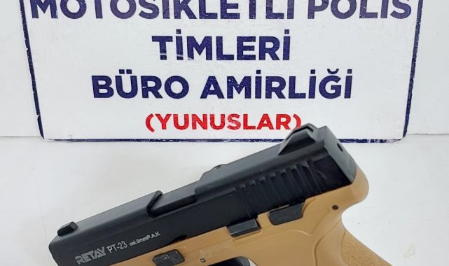 Kütahya'da Yunus Timleri ruhsatsız tabanca ele geçirdi