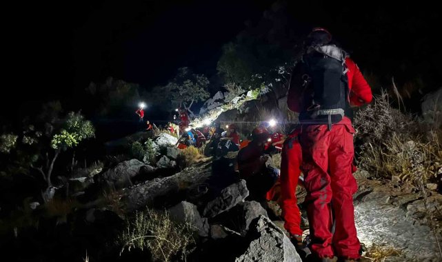 Likya yürüyüş yolunda mahsur kalan 2 Rus turist kurtarıldı