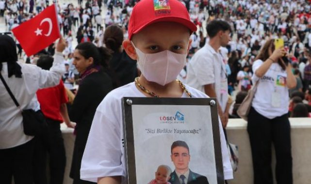 Lösemili çocukların şehit astsubaya vefası
