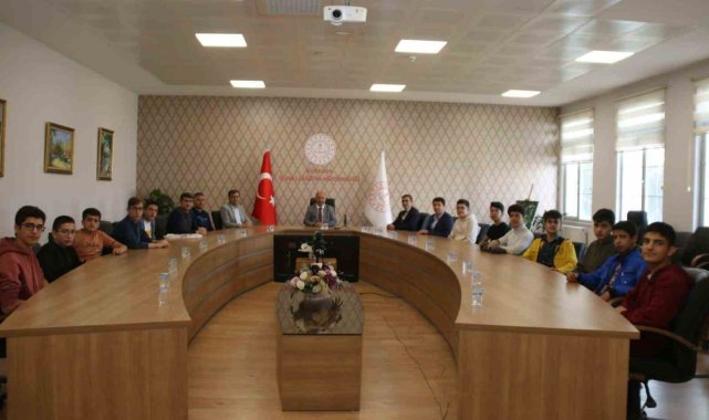 Malatyalı öğrenciler Kütahya'da misafir ediliyor