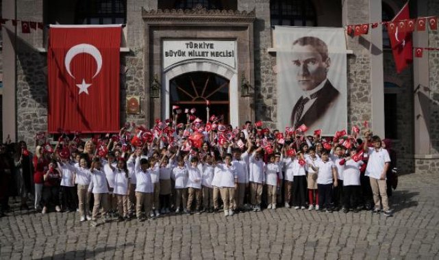 Mektebim Koleji, 2'nci TBMM Binası'nı ziyaret etti