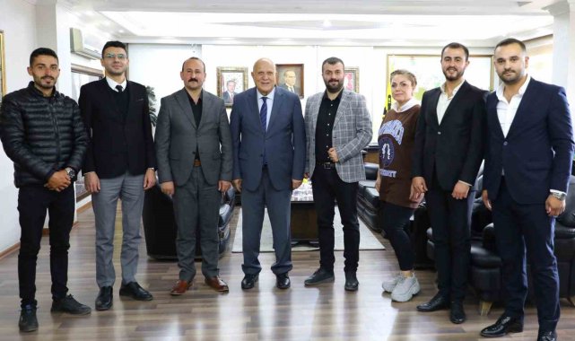 MHP'den Başkan Pekmezci'ye ziyaret