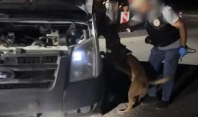 Minibüste, 24 kilo skunk ele geçirildi