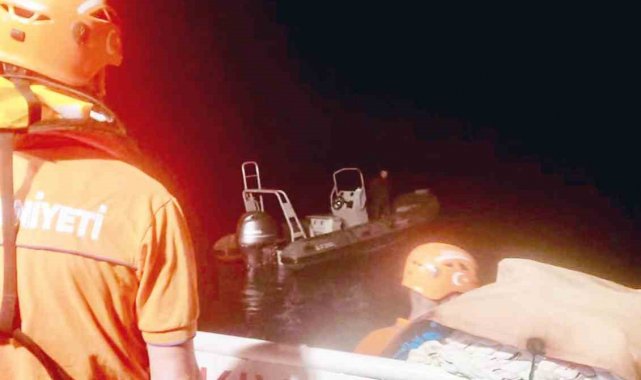 Motoru arızalanan botu KIYEM ekipleri kurtardı
