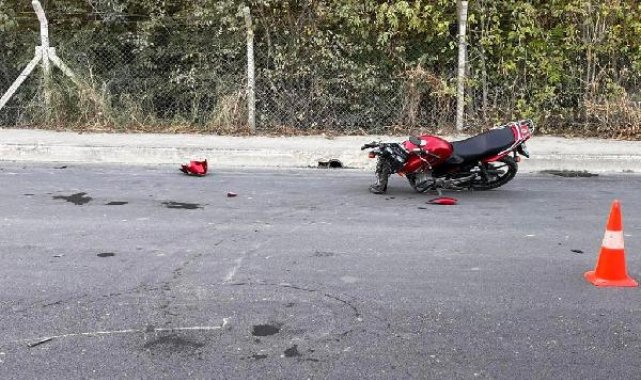 Motosikletle kaldırıma çarpan ortaokul öğrencisi hayatını kaybetti
