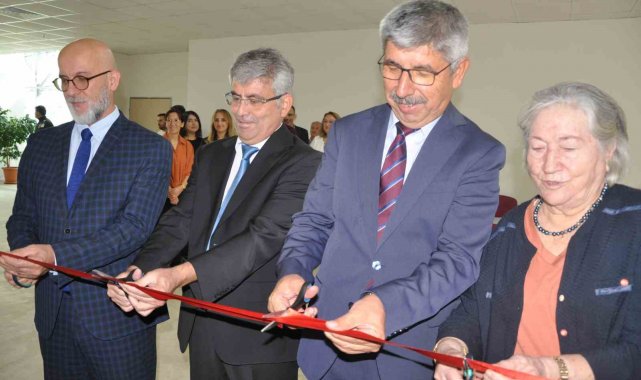Muğlalı hayırseverden Üniversiteye 50 bilgisayar bağışı