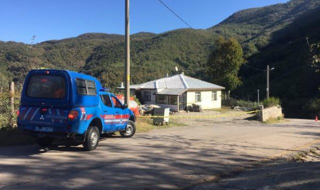 Muhtar, tartıştığı oğlu tarafından tabancayla vuruldu