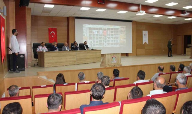 Muhtarlara 'yerinde dönüşüm' anlatıldı