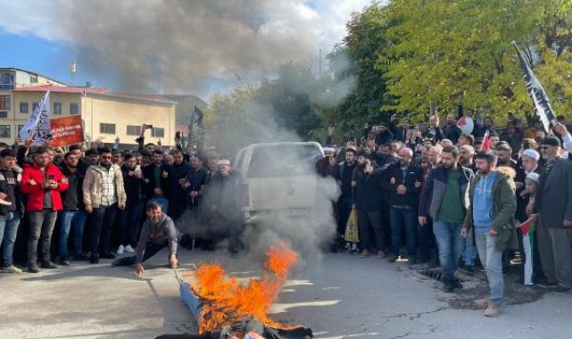 Muş'ta Netanyahu ve Biden'in maketleri ateşe verildi