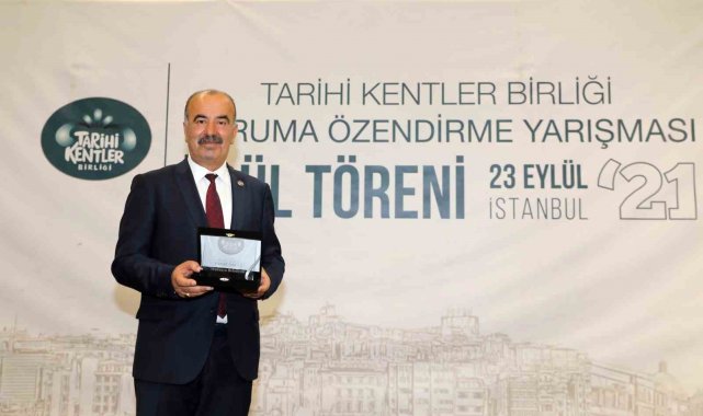 Myrleia Antik Kenti Arkeoplarkı'na Tarihi Kentler Birliği'nden ödül