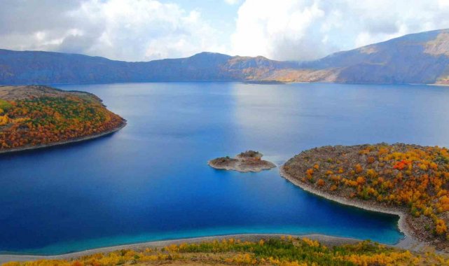 Nemrut Kalderası'nda sonbahar güzelliği