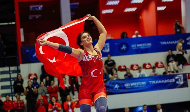 Nesrin Baş: "Türk kadınının gücünü gösterdiğim için mutluyum"