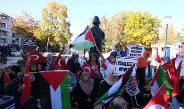 Nevşehir'de kadınlardan oturma eylemiyle İsrail protestosu
