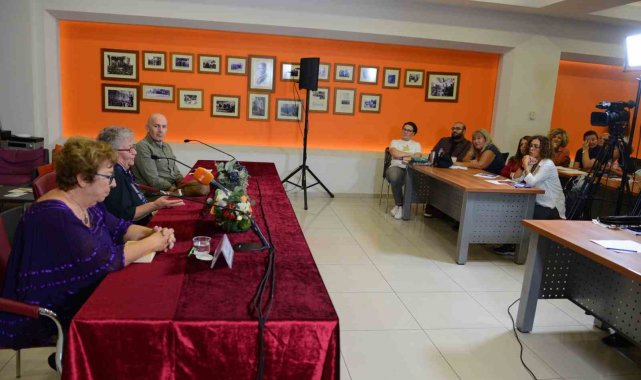 Nilüfer'de Tomris Uyar konuşuldu
