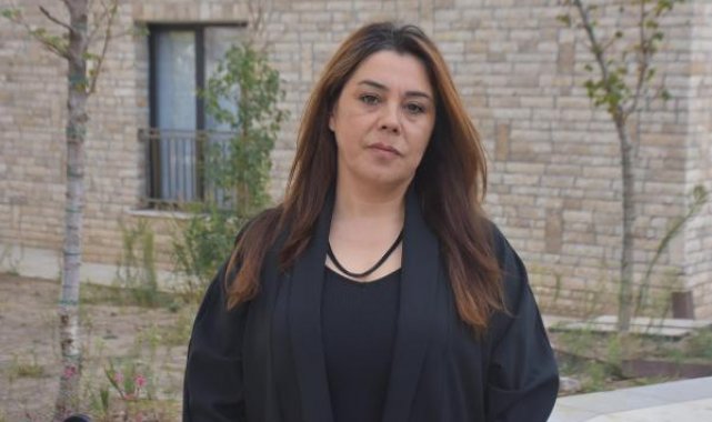 Oğlu Halil'i İzmir depreminde kaybeden anne başkaları için gönüllü çalışıyor