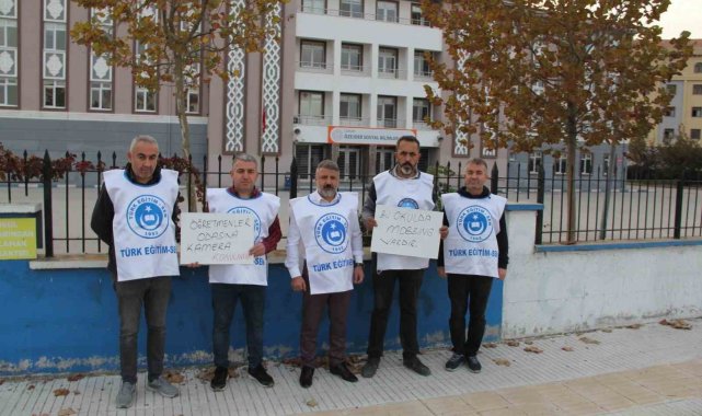 Öğretmenler odasına konulan kamera kaldırıldı