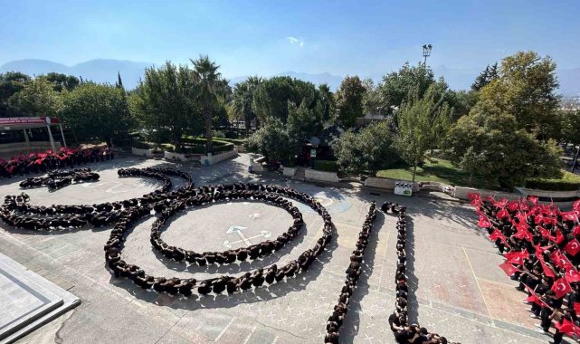 Öğretmenlerden 100. yıla özel koreografi