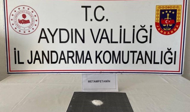 Otobüste seyahat ederken uyuşturucu madde ile yakalandılar