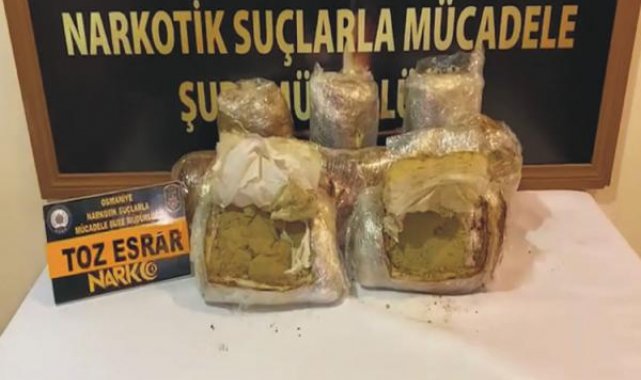 Otobüsteki yolcunun valizinden 12 kilo uyuşturucu çıktı