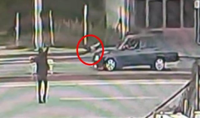 Otomobilin çarptığı çocuğun ağır yaralandığı kaza anı kamerada