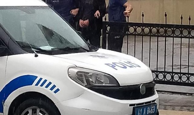 Para meselesinden tartıştığı arkadaşını tabancayla vurdu
