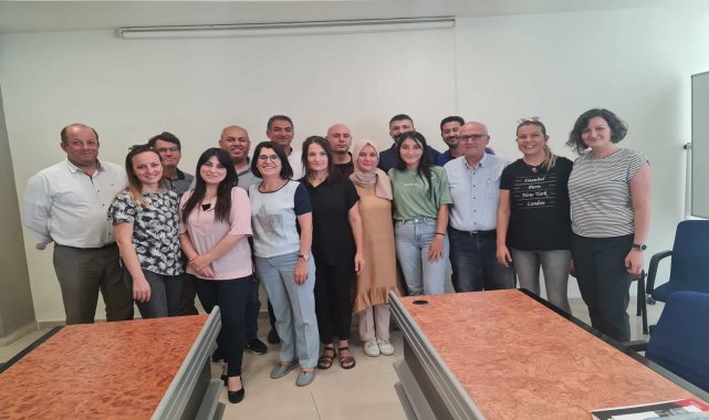 PAÜ'nün gönüllü arama kurtarma ekibine eğitiliyor