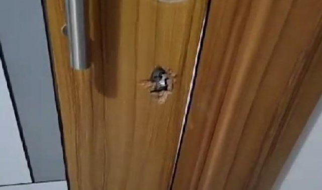 Polisli çete, sitedeki daireleri kapı kilitlerini kırarak başkalarına kiralayıp, satmış