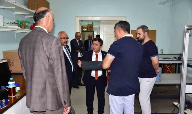 Rektör Oğurlu Savunma sanayine yönelik projeleri inceledi