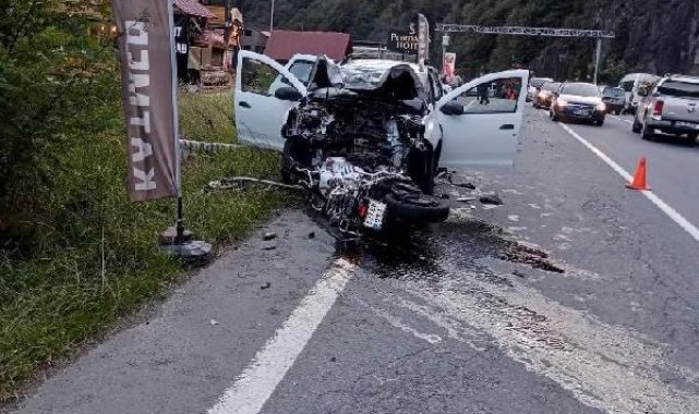 Rize'de otomobil ile motosiklet çarpıştı: 1 ölü, 1 yaralı