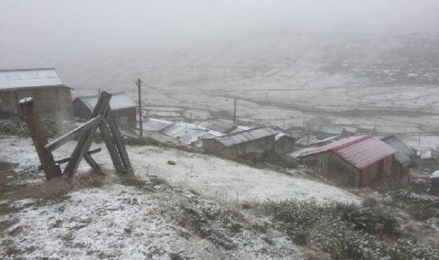 Rize'nin yüksek kesimleri beyaza büründü