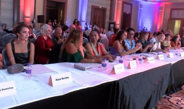 Runway Model Universe yarışması birincileri belli oldu