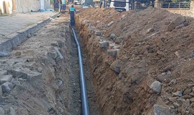 Sağlık Mahallesi'nde içme suyu hattının yeri değiştirildi