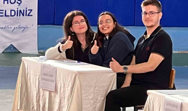 Salihli'de öğrenciler bilgi yarışmasında ter döktü