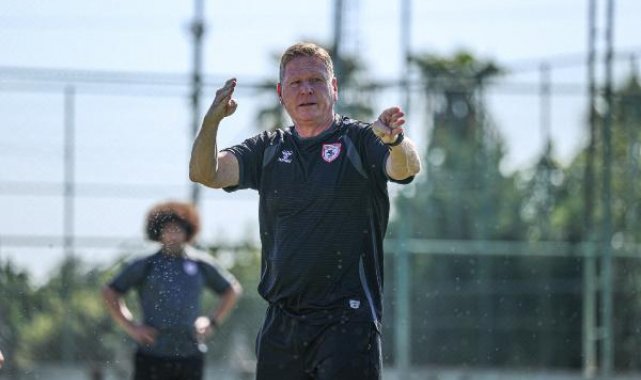 Samsunspor'un yeni teknik direktörü Markus Gisdol, ilk antrenmanına çıktı