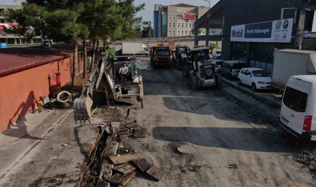 Sanayi sitelerinde yollar yenileniyor