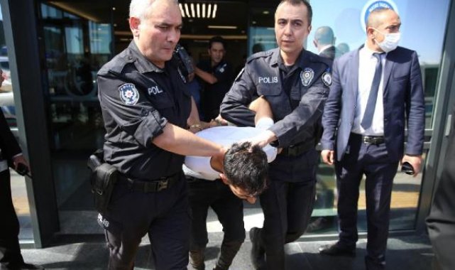 Savunmasında, 'Allah hakimlerimizi, savcılarımızı başımızdan eksik etmesin' diyen sanığa 2 kez müebbet