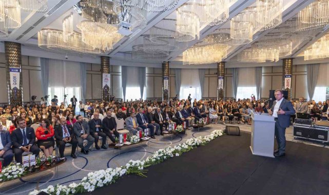 Seçer: "İyi bir insan kaynağınız varsa, belediye başkanı için sorun baştan halledilmiş oluyor"
