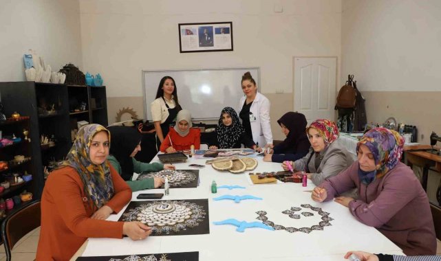 Şehitkamilli kadınlardan el sanatları kursuna yoğun ilgi