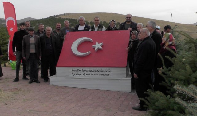 Şehitler Ormanı ağaçları yenilendi