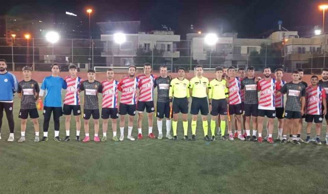 Seyhan'da başkanlık kupası futbol turnuvası başladı
