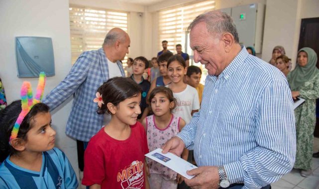 Seyhanlı ihtiyaç sahibi öğrencilere 'Eğitim Destek Kartı'