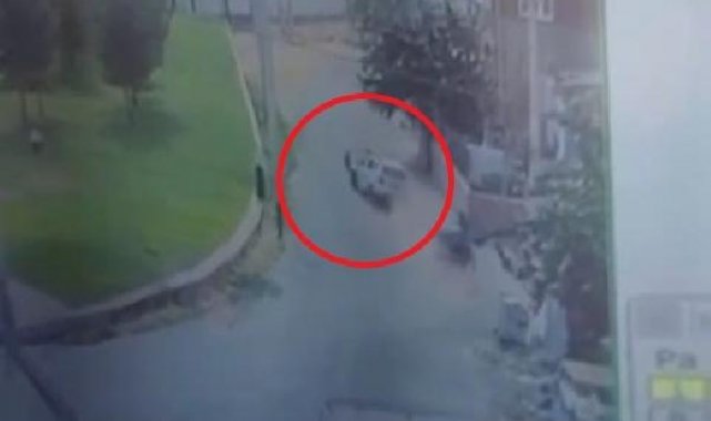 Sigara alıp, yıkatması için aracını verdiği çırağı 2 kız kardeşe çarptı