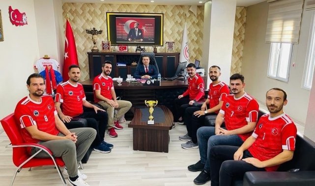 Silopi voleybol takımı bölge finallerine yükseldi