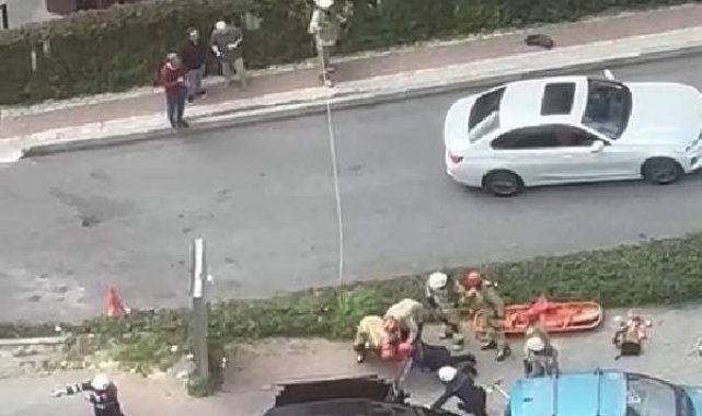 Şişli'de kaldırımın çökmesiyle oluşan çukura düşen kadın böyle kurtarıldı