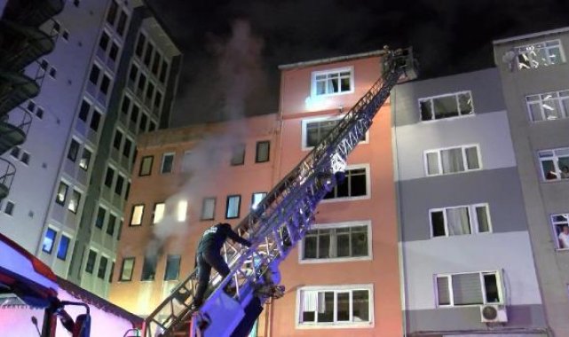 Şişli'de 5 katlı binada yangın:1 yaralı