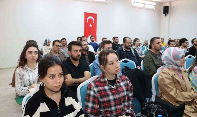 Sivas'ta öğretmenlere uyum semineri verildi