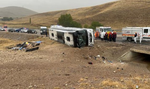 Sivas'taki otobüs kazasında ölü sayısı 8'e çıktı