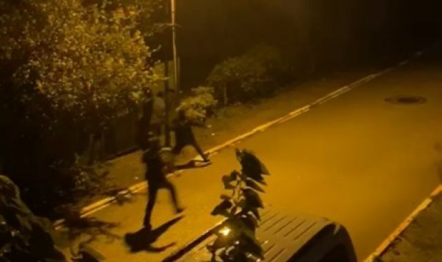 Sultanbeyli'de eve giren hırsız suçüstü yakalandı, o anlar kamerada