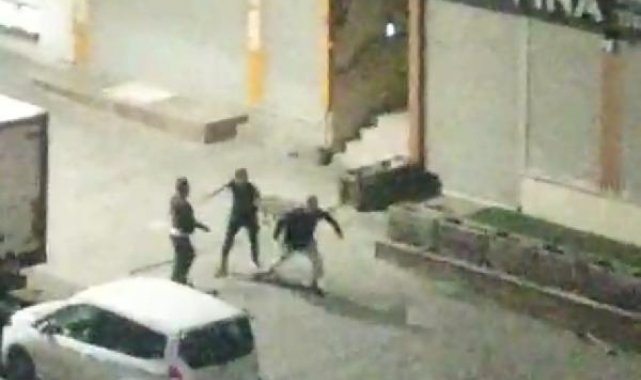 Sultangazi'de silahlı kavga kamerada
